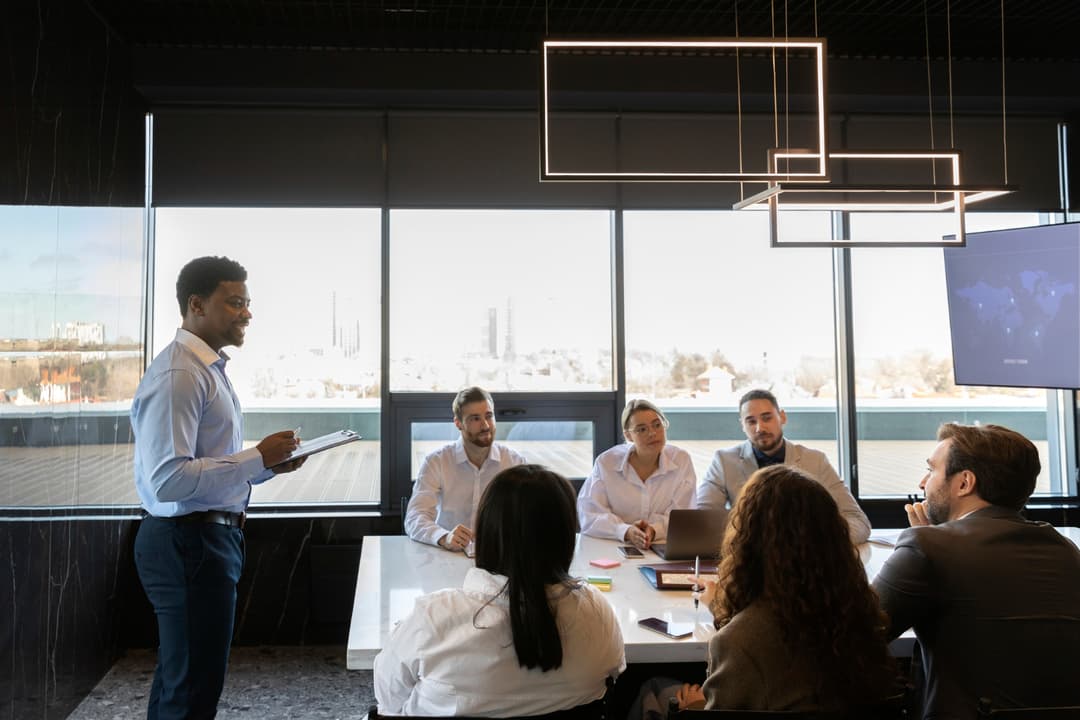 Een professioneel team in actie - Recent uitgevoerde cases illustreren onze expertise in het oplossen van testvraagstukken en het begeleiden van individuen naar volwaardige professionals.