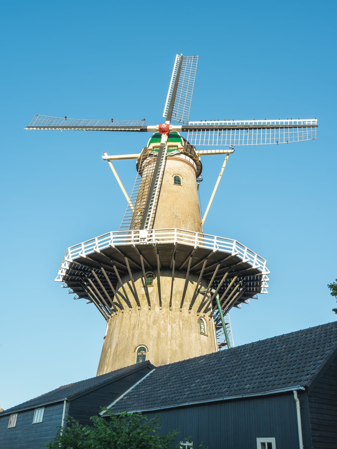 ADAM IT, trots gevestigd in hartje Maassluis - Uw betrouwbare partner voor IT-oplossingen met passie en expertise.
